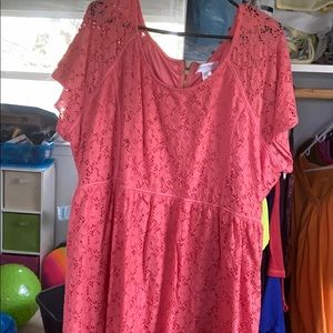 Lace dress with lining